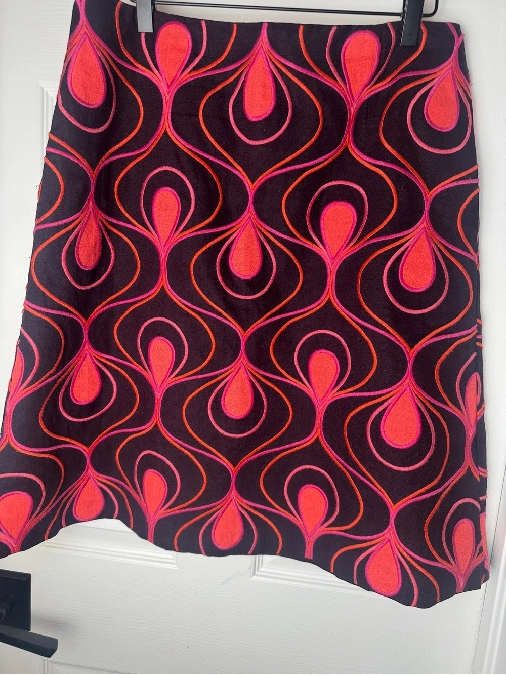 b&b Geometric Mini Skirt in Black & Pink Size XS